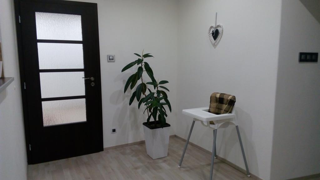 Mija Apartman S Vinnym Sklipkem, Zahradou A Grilem Kájov المظهر الخارجي الصورة