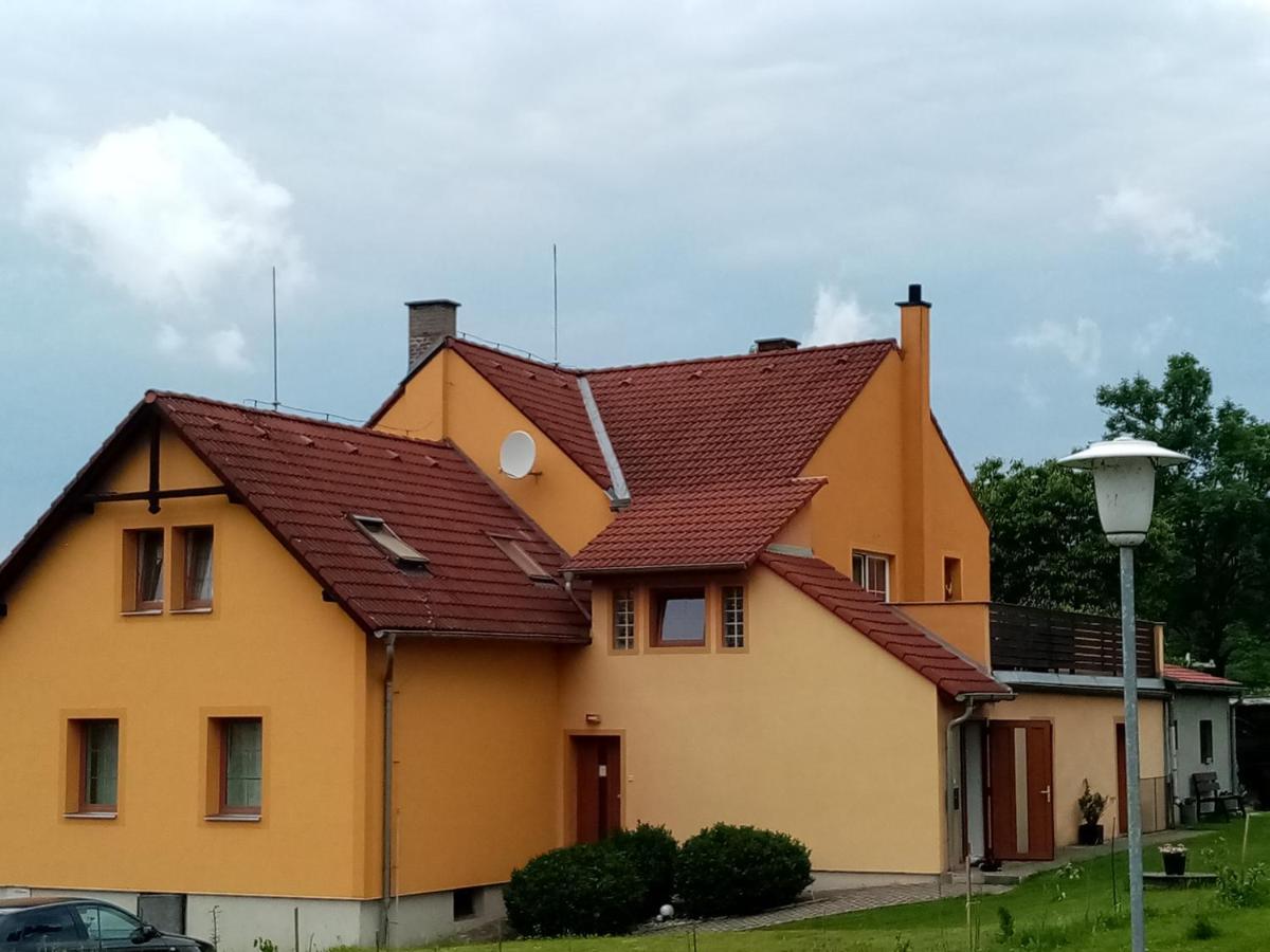 Mija Apartman S Vinnym Sklipkem, Zahradou A Grilem Kájov المظهر الخارجي الصورة